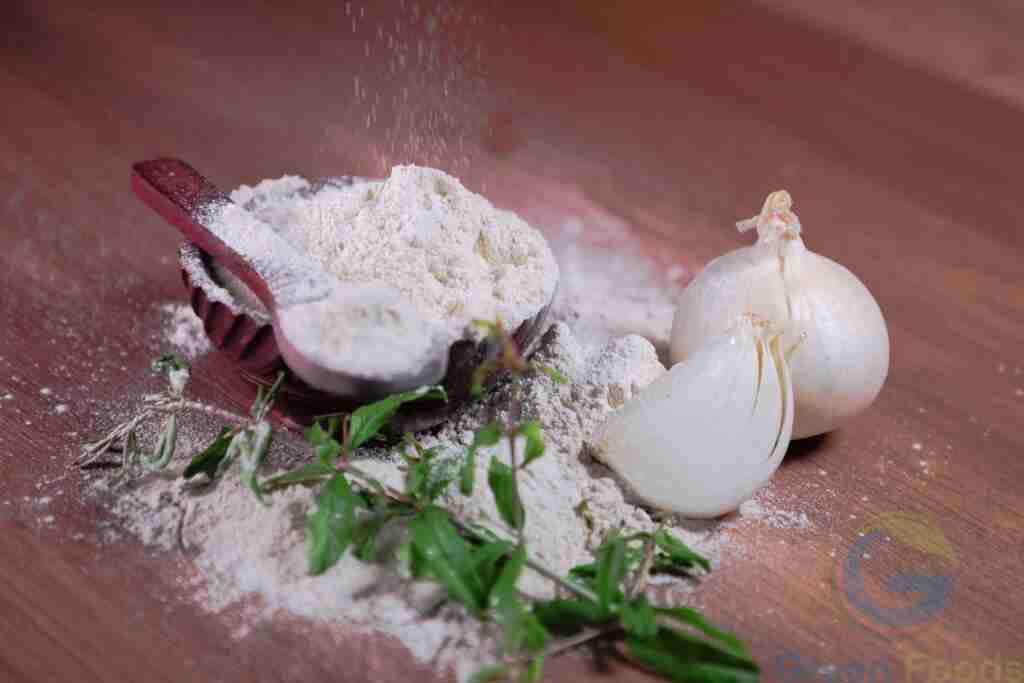 Dehydrated white onion powder